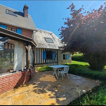 La Maison Bleue Reux